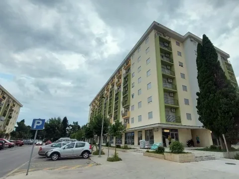 Rent, one bedroom apartment, 39m², Pobrežje, Podgorica - image 7