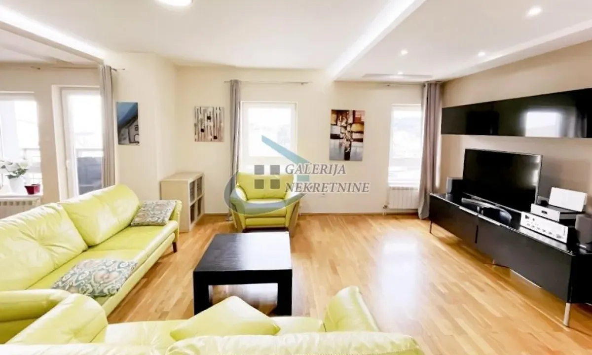 Prodaja, četvorosoban stan, 157m², Đeram Pijaca, Beograd