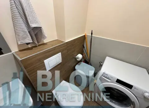 Izdavanje, dvosoban stan, 76m², Dalmatinska ulica, Podgorica - image 4