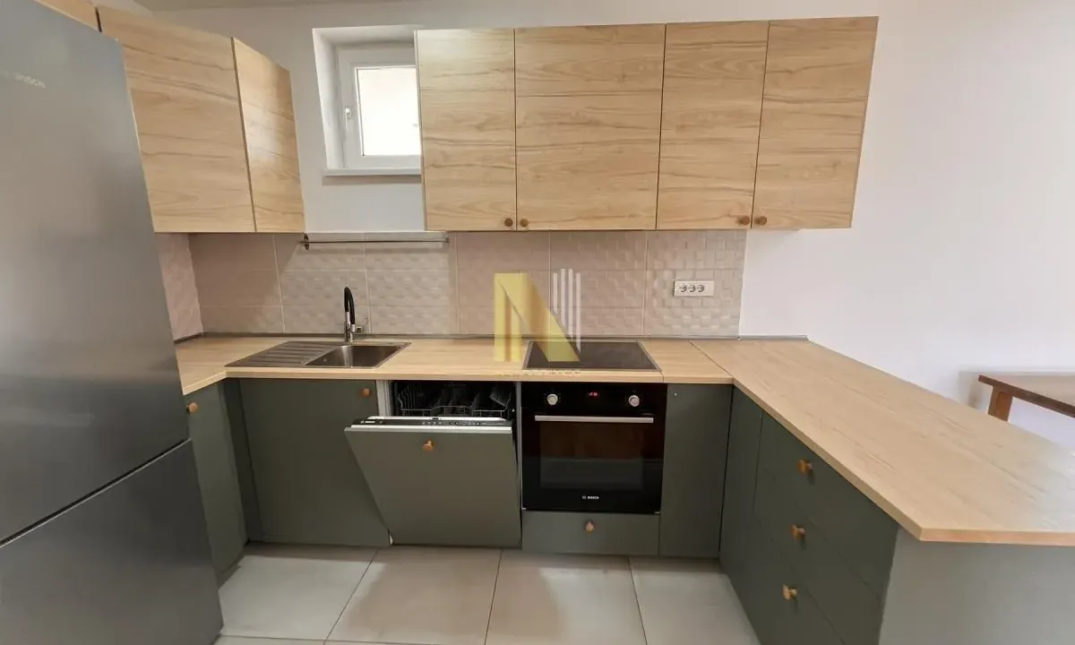 Prodaja, trosoban stan, 74m², Veternička rampa, Novi Sad Sve Podlokacije