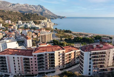 Prodaja, trosoban stan, 210m², Bečići, Budva - image 5