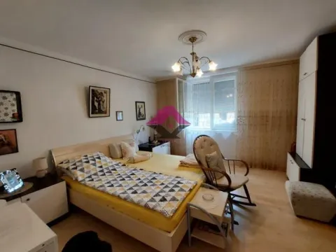 Izdavanje, trosoban stan, 66m², Zemun Sve Podlokacije, Beograd - image 1