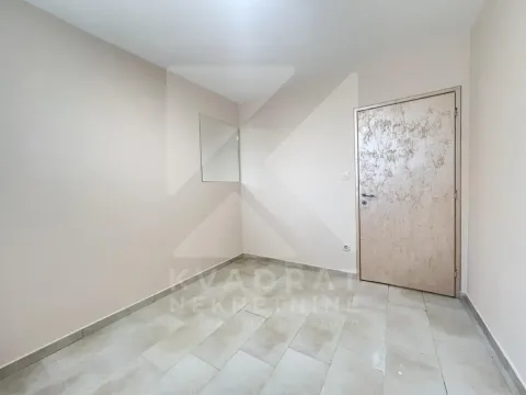 Rent, office space, 47m², Stari Aerodrom, Podgorica - image 5