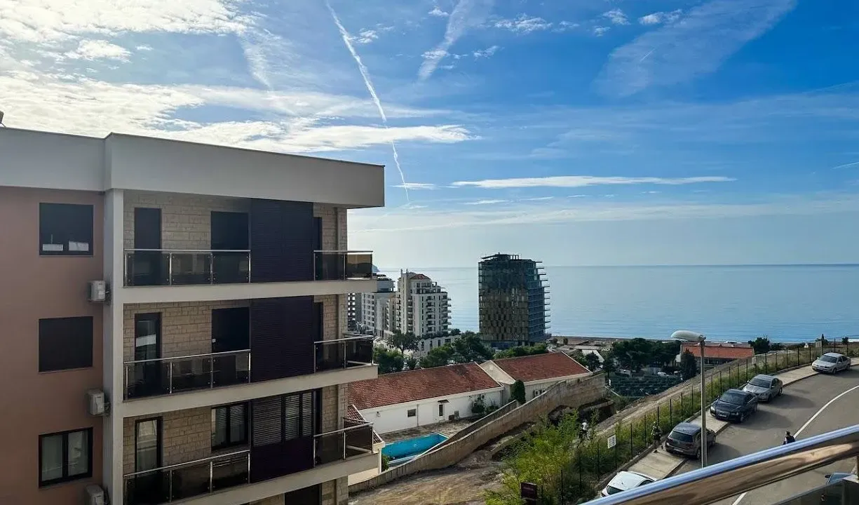 Sale, two bedroom apartment, 88m², Bečići, Budva
