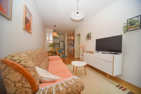 Izdavanje, jednosoban stan, 43m², Central Point, Podgorica - image 2