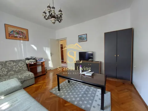 Rent, three bedroom apartment, 90m², Centar, Kotor - image 3