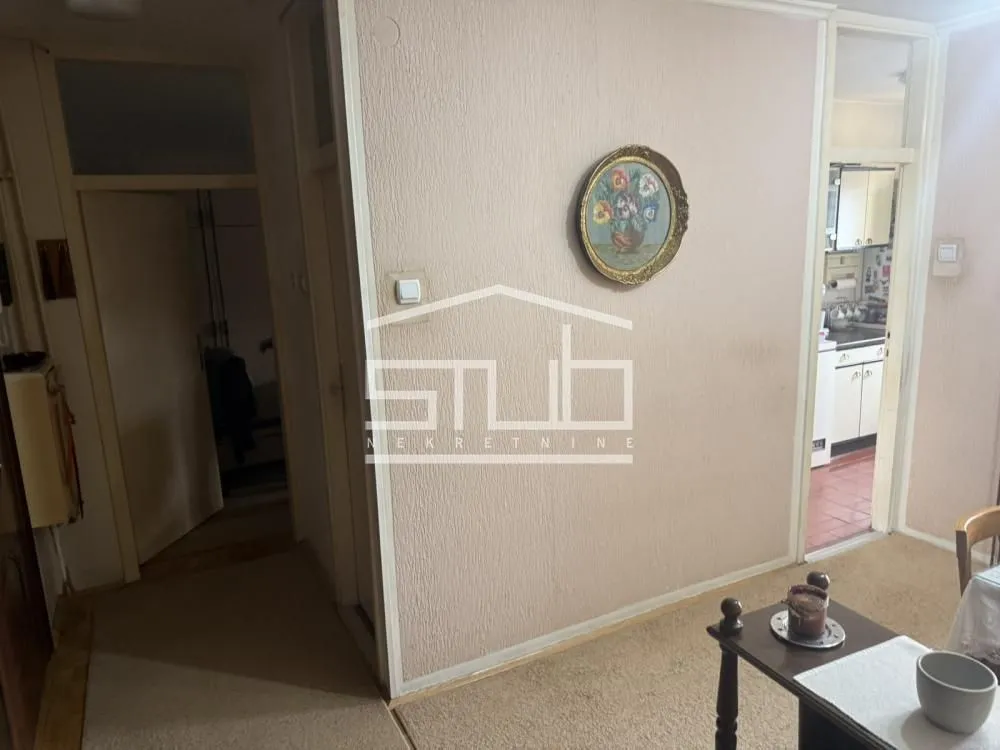 Prodaja, stan, 88m², Resnik, Beograd