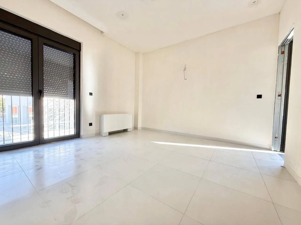Prodaja, trosoban stan, 236m², Centar, Tivat