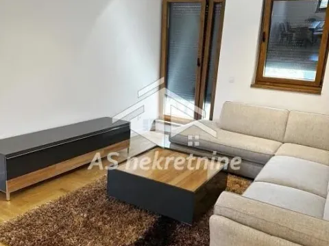 Izdavanje, trosoban stan, 80m², Stari Grad, Beograd - image 4