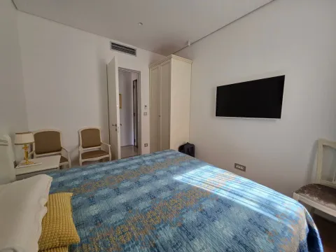 Sale, two bedroom apartment, 141m², Budva, Crna Gora - image 18