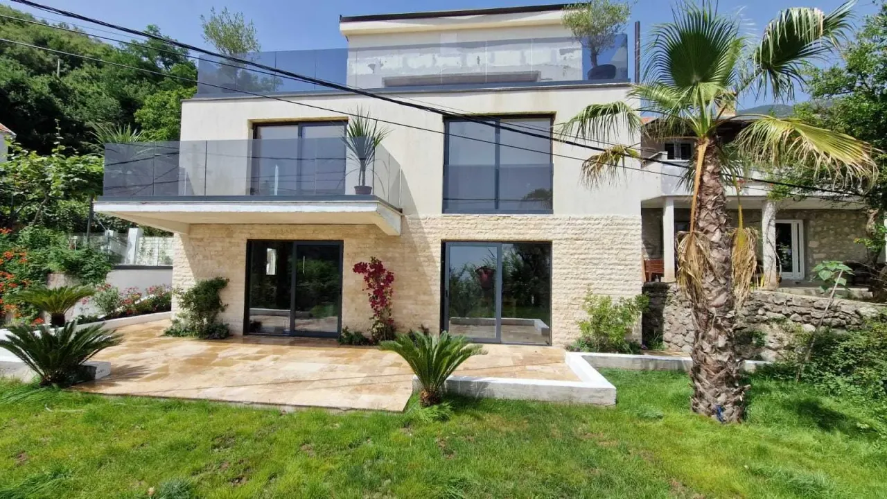 Prodaja, kuća, 300m², Budva, Crna Gora