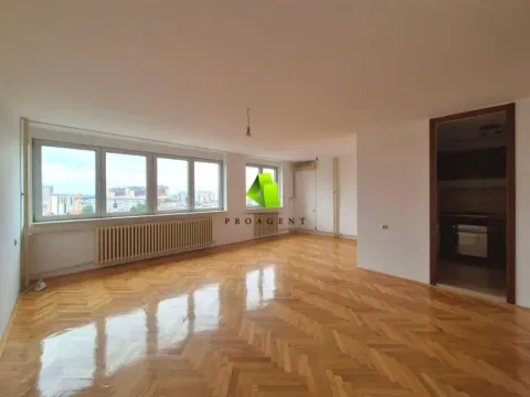 Rent, office space, 95m², Medijana, Niš