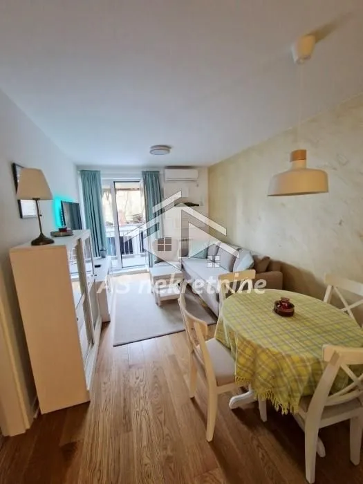 Rent, two bedroom apartment, 55m², Savski Venac, Beograd
