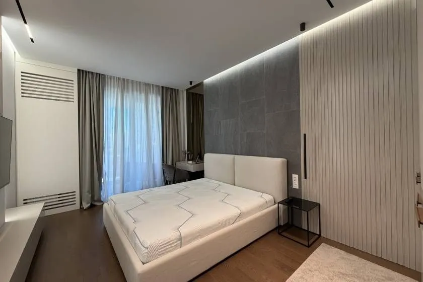 Izdavanje, jednosoban stan, 71m², Beograd Na Vodi, Beograd