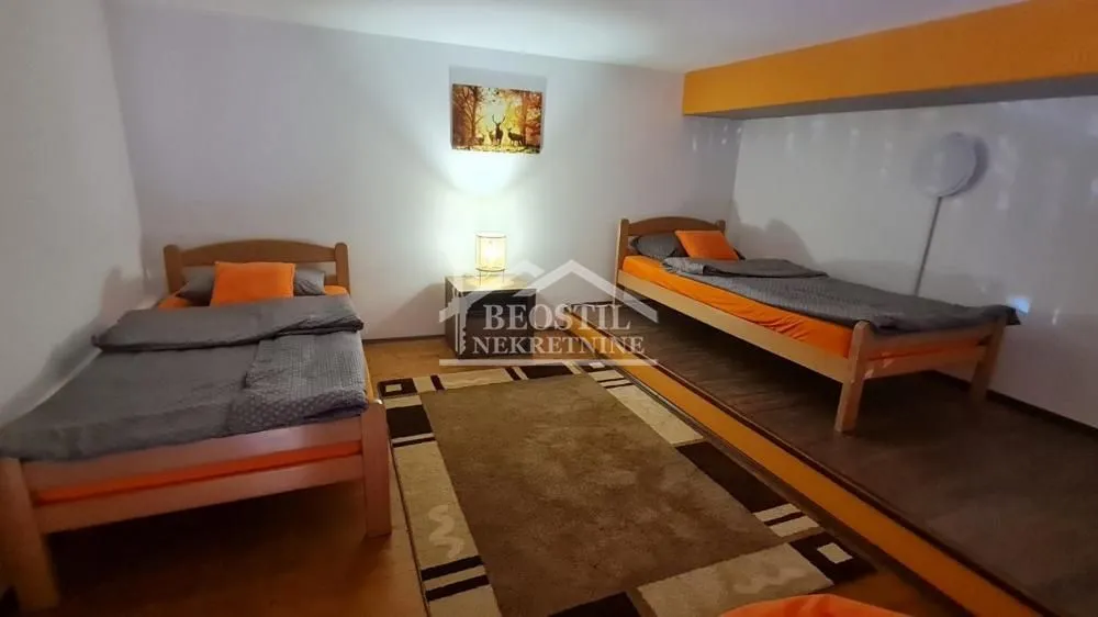 Prodaja, trosoban stan, 39m², Centar, Čajetina