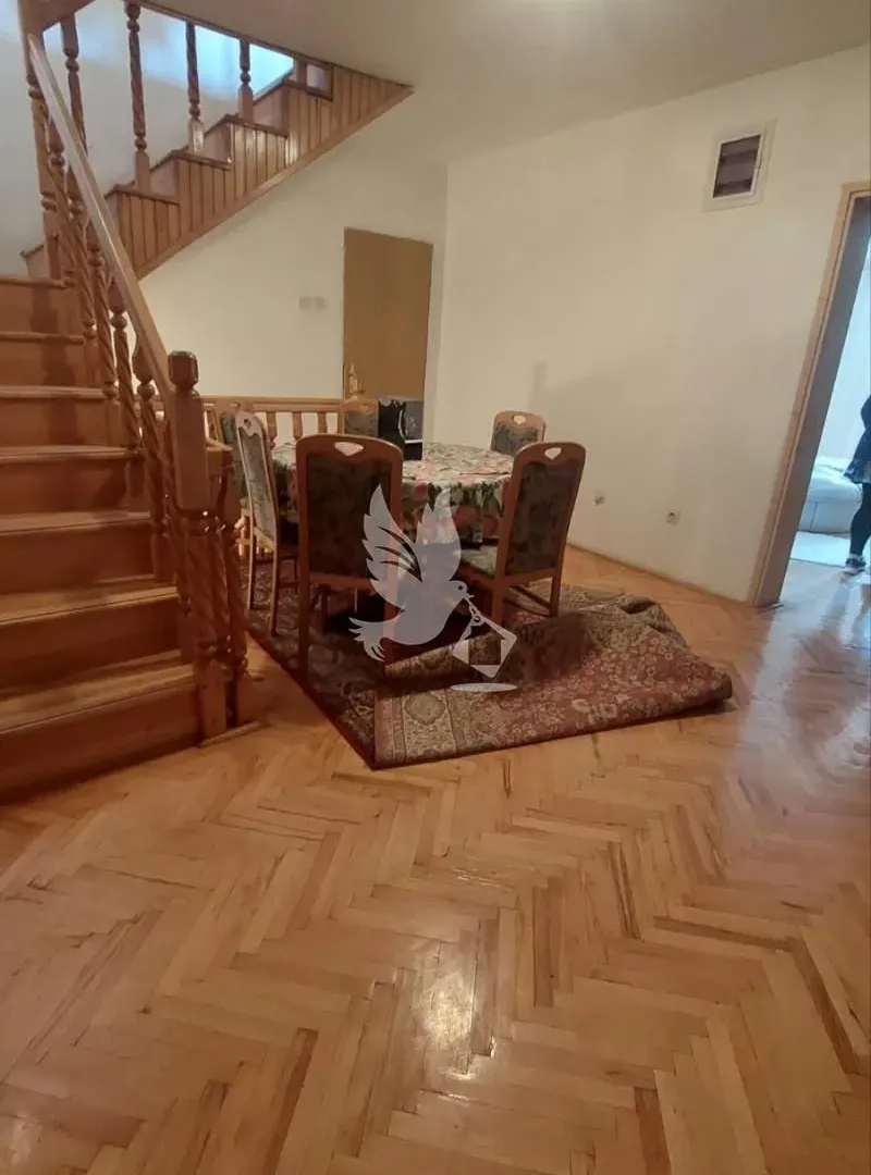 Sale, house, 800m², Mladenovac, Beograd