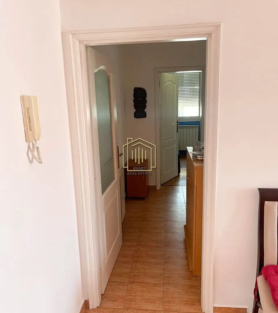 Izdavanje, dvosoban stan, 65m², Gorica C, Podgorica
