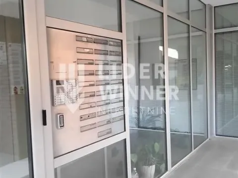 Rent, one bedroom apartment, 35m², Banovo Brdo, Beograd - image 12