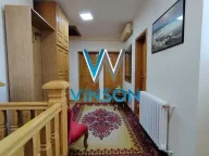 Izdavanje, četvorosoban stan, 137m², Centar, Novi Sad - image 15