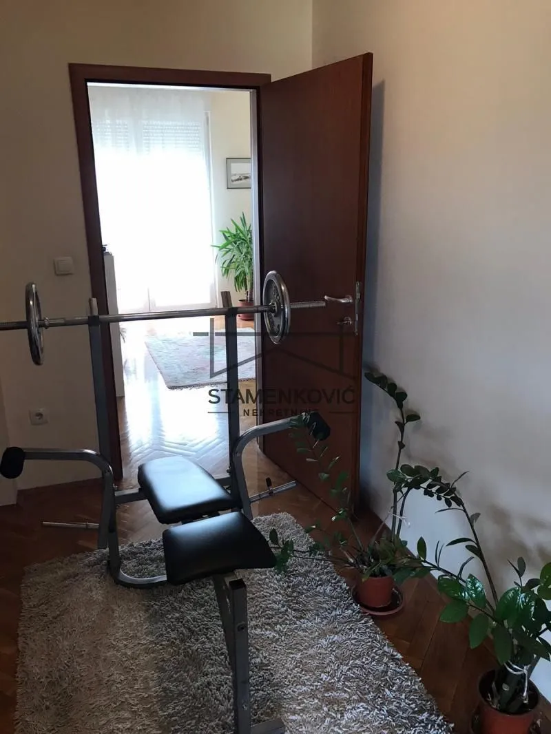 Prodaja, četvorosoban stan, 148m², Centar, Novi Sad