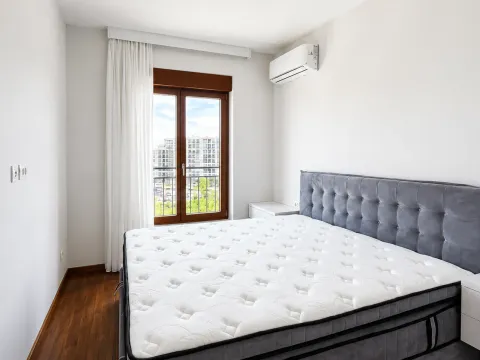 Izdavanje, dvosoban stan, 85m², Master Kvart, Podgorica - image 3
