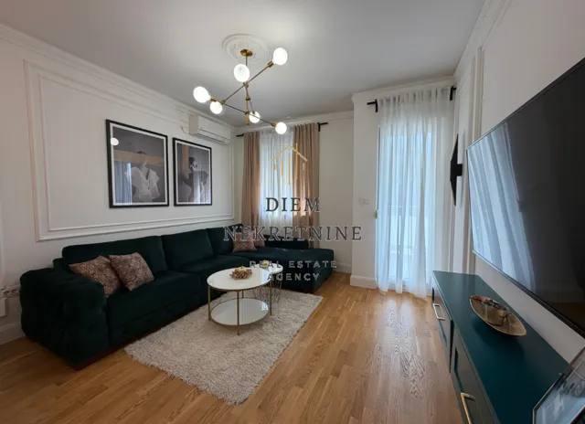Izdavanje, jednosoban stan, 45m², City Kej, Podgorica