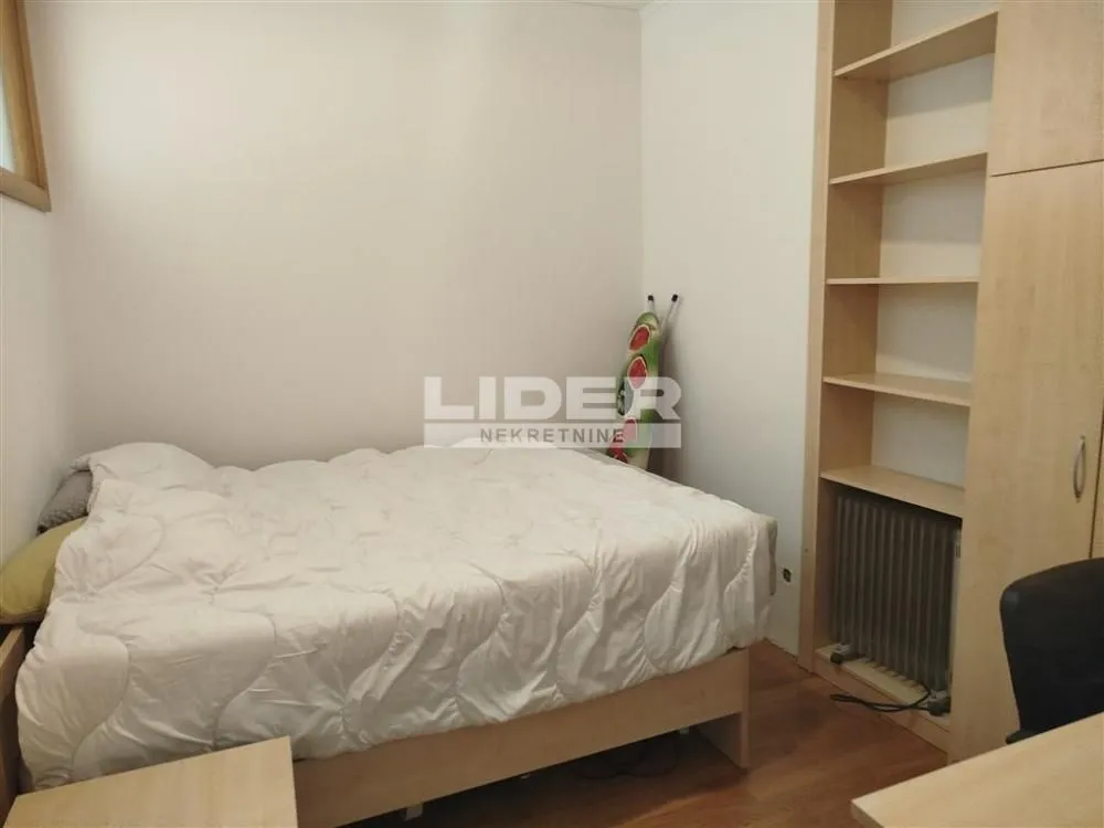 Rent, three bedroom apartment, 60m², Stari Grad, Beograd