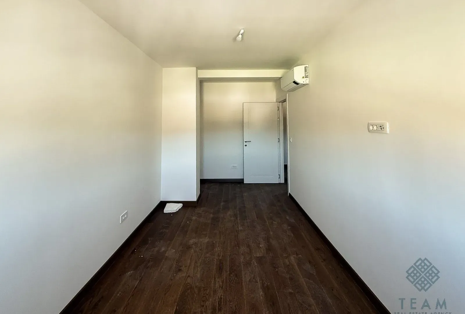 Prodaja, trosoban stan, 127m², Tološka šuma, Podgorica