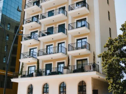 Izdavanje, garsonjera, 32m², Budva, Crna Gora - image 2