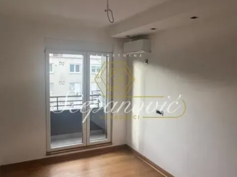 Sale, four bedroom apartment, 240m², Adamovićevo Naselje, Novi Sad Sve Podlokacije - image 11