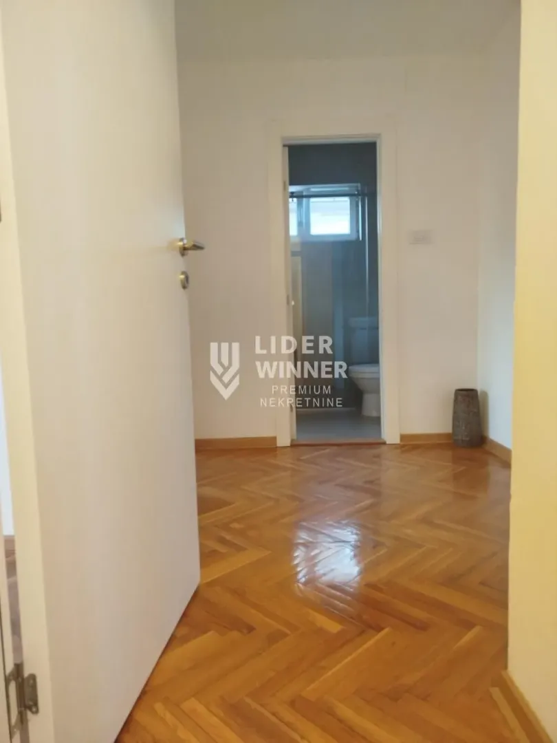 Rent, house, 204m², Mali Mokri Lug, Zvezdara Sve Podlokacije