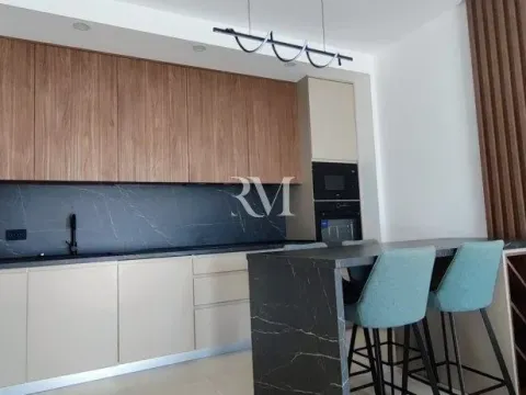 Izdavanje, dvosoban stan, 70m², Kalimanj, Tivat - image 4