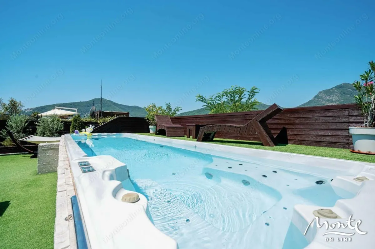 Sale, three bedroom apartment, 200m², Budva, Crna Gora