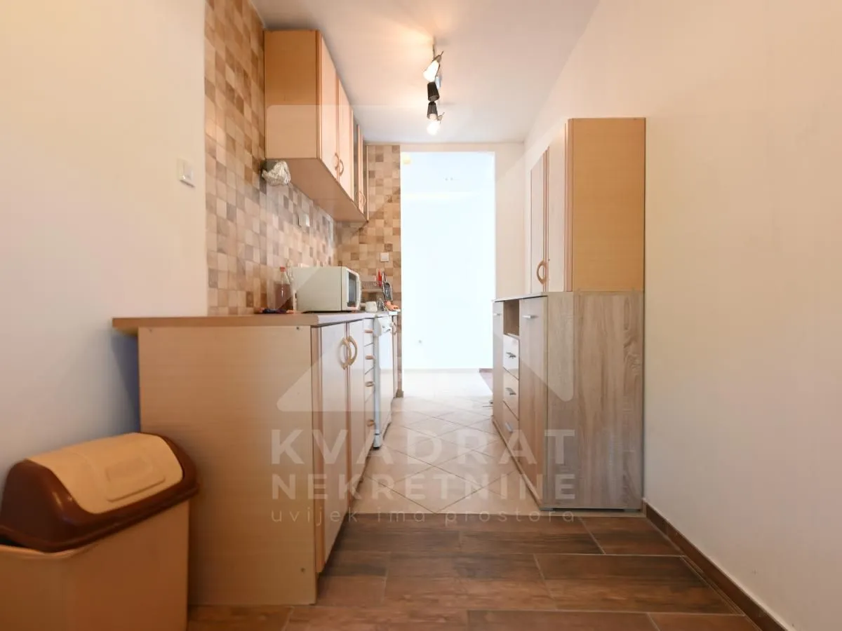 Rent, office space, 80m², Blok 5, Podgorica