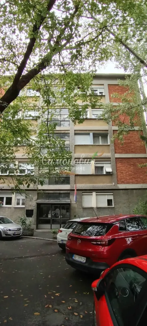 Prodaja, dvosoban stan, 61m², Zemun Centar, Zemun Sve Podlokacije