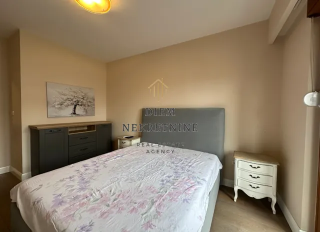 Izdavanje, dvosoban stan, 75m², Preko Morače, Podgorica