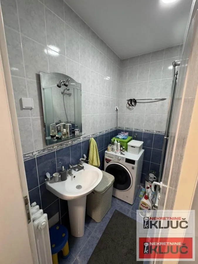 Prodaja, trosoban stan, 80m², Nova Detelinara, Novi Sad Sve Podlokacije