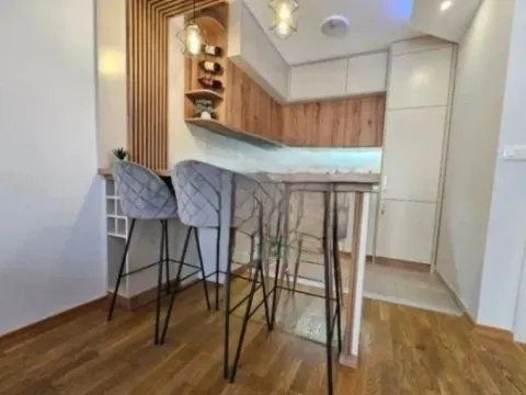 Izdavanje, garsonjera, 29m2, Ljubović, Podgorica Izdavanje, garsonjera, 29m2, Ljubović, Podgorica