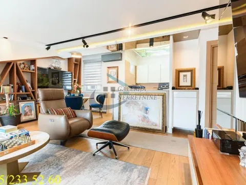 Sale, three bedroom apartment, 83m², Južni Bulevar, Vračar Sve Podlokacije - image 3