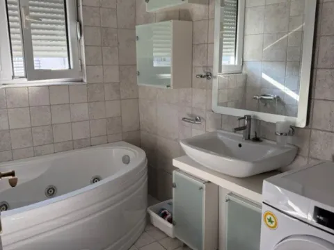 Prodaja, jednosoban stan, 53m², Ljubović, Podgorica - image 10