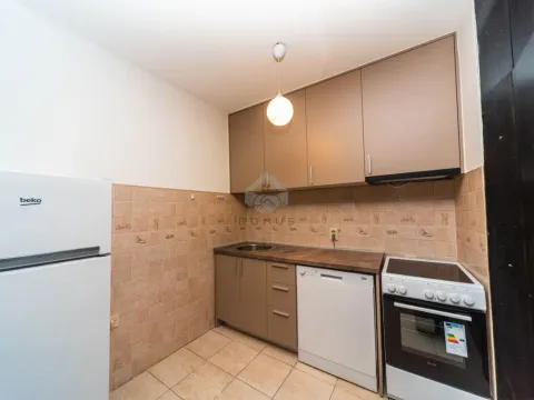 Izdavanje, jednosoban stan, 59m², Blok 5, Podgorica - image 4