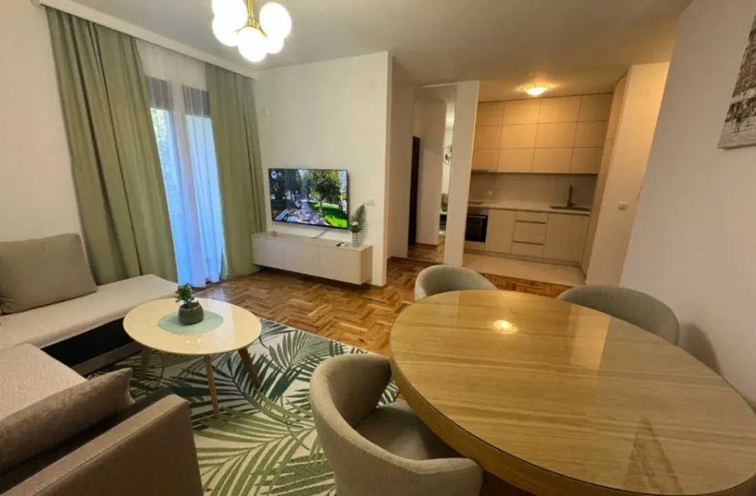 Rent, one bedroom apartment, 48m², Bečići, Budva