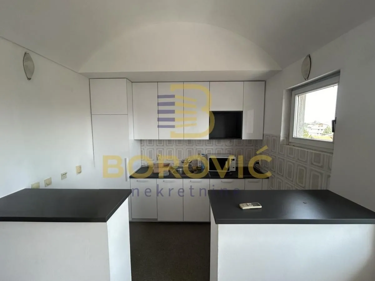 Sale, apartment, 176m², Autokomanda, Voždovac Sve Podlokacije