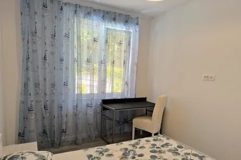 Izdavanje, trosoban stan, 147m², Đenovići, Herceg Novi - image 9