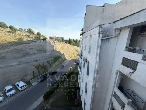 Rent, studio apartment, 25m², Vezirov Most, Podgorica - image 11