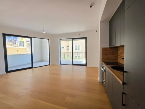 Prodaja, jednosoban stan, 77m², Bečići, Budva - image 1