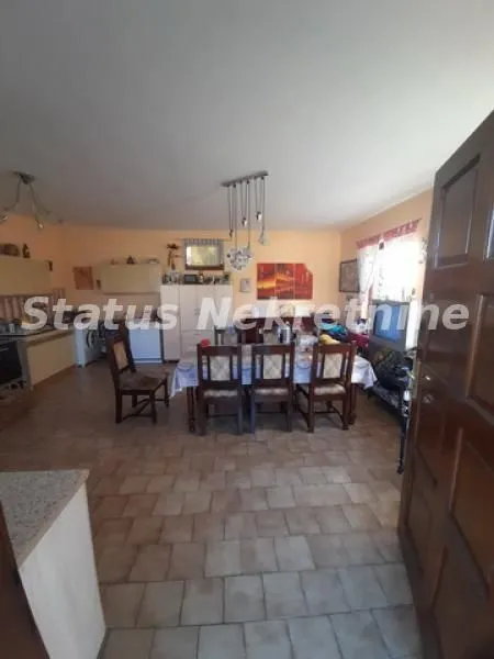 Prodaja, kuća, 194m², Šid, Srbija