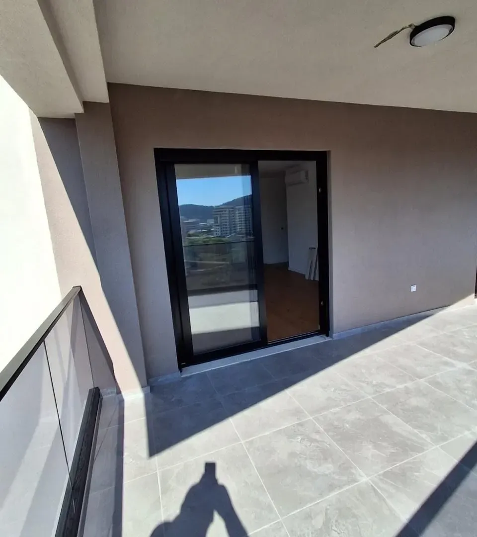 Prodaja, dvosoban stan, 82m², Centar, Bar