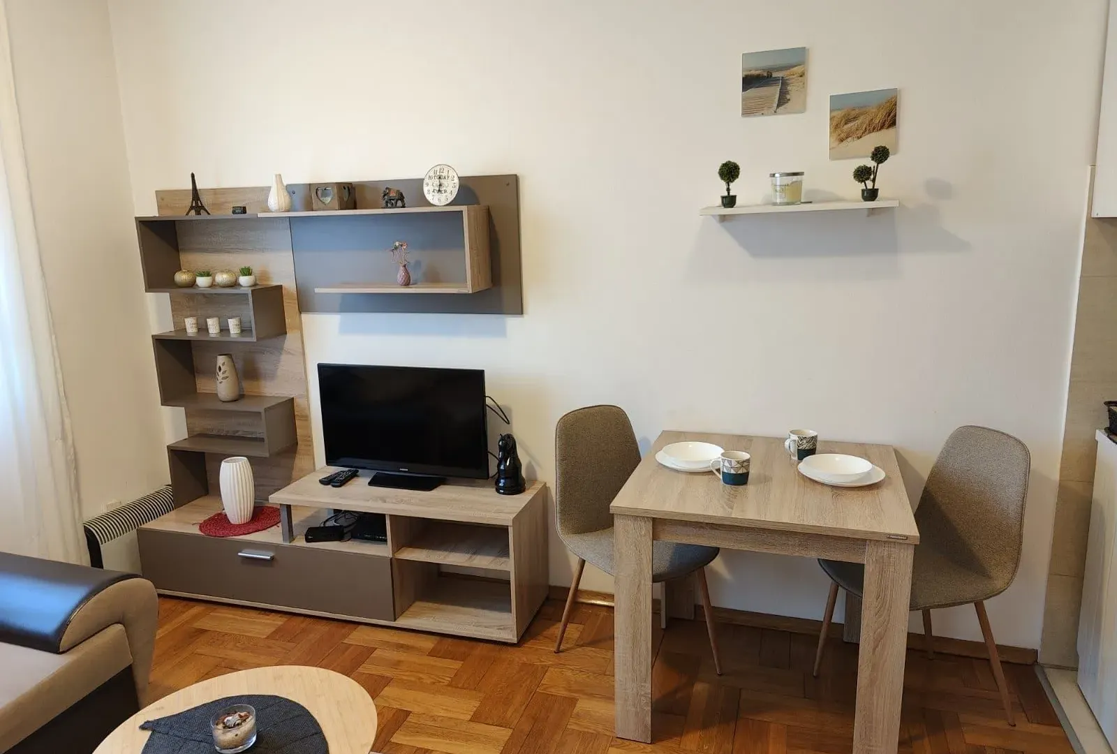 Izdavanje, jednosoban stan, 34m², Stari Aerodrom, Podgorica