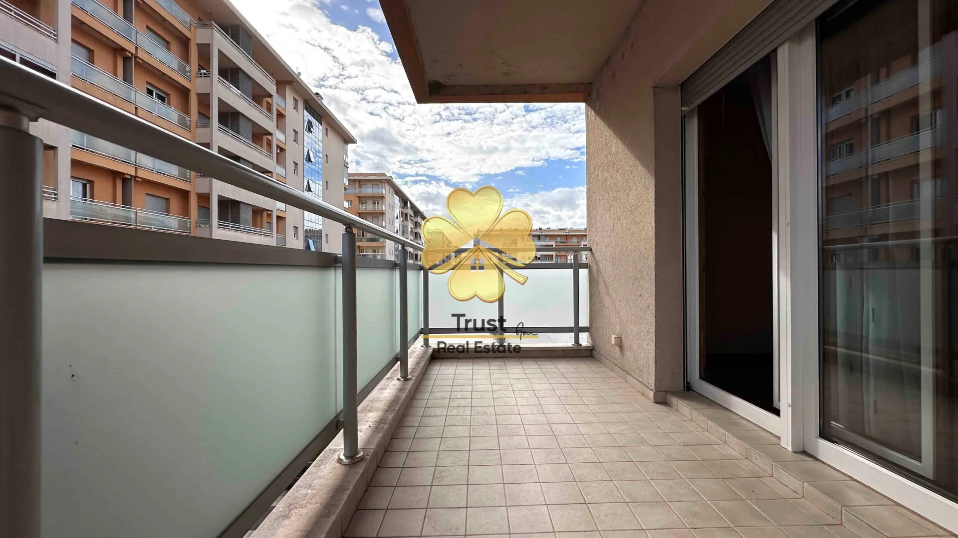 Rent, three bedroom apartment, 120m², City Kvart, Podgorica
